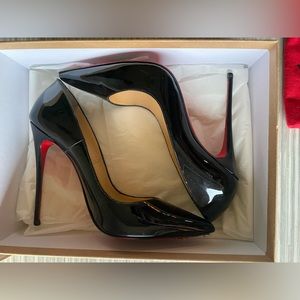 Christian Louboutin - So Kate Size 39.5